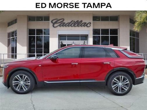 2025 Cadillac LYRIQ V