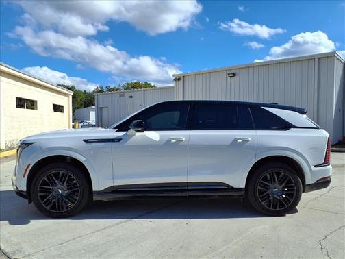 2025 Cadillac Escalade IQ Sport 2