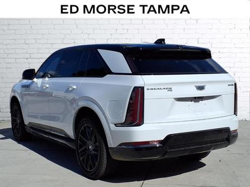 2025 Cadillac Escalade IQ Sport 2