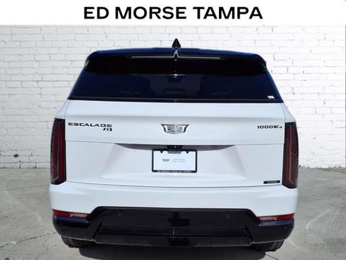 2025 Cadillac Escalade IQ Sport 2