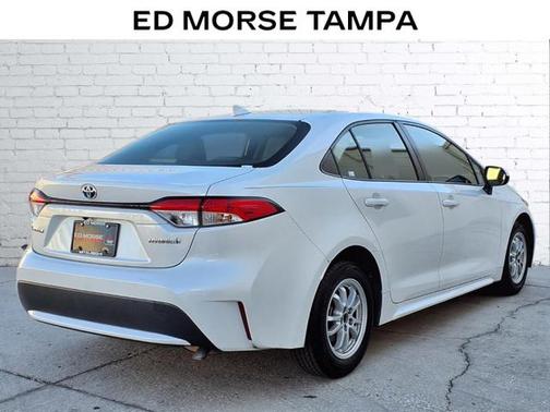 2022 Toyota Corolla Hybrid SE