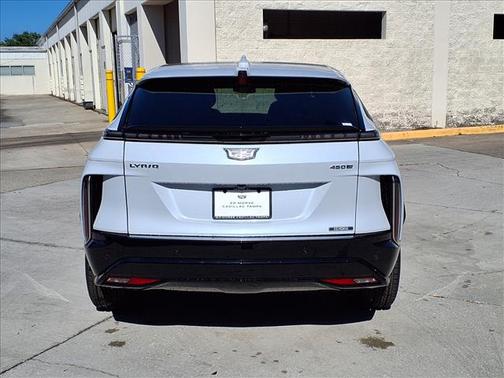 Vibrant White Tricoat 2026 Cadillac LYRIQ V