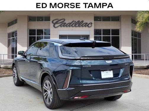 2025 Cadillac LYRIQ V