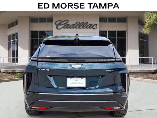 2025 Cadillac LYRIQ V