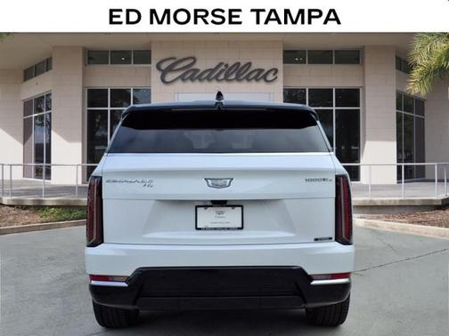 2025 Cadillac Escalade Luxury