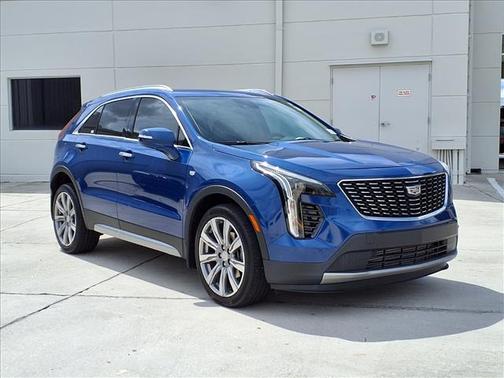 2023 Cadillac XT4 Premium Luxury