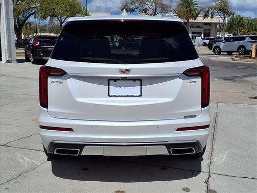 2023 Cadillac XT6 Premium Luxury FWD