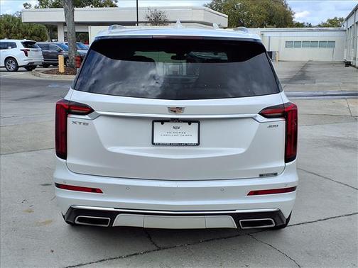 2023 Cadillac XT6 Premium Luxury FWD