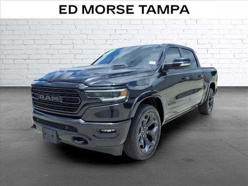 Diamond Black Crystal Pearlcoat 2021 RAM 1500 Limited