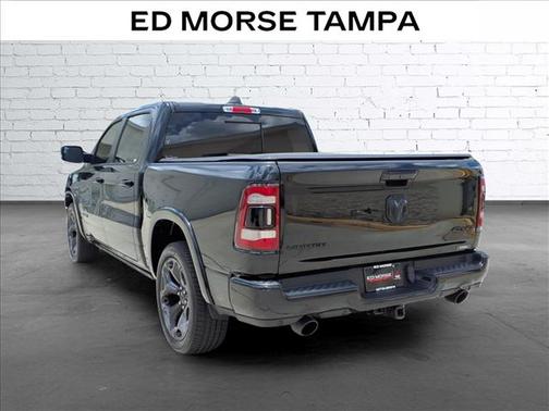 Diamond Black Crystal Pearlcoat 2021 RAM 1500 Limited