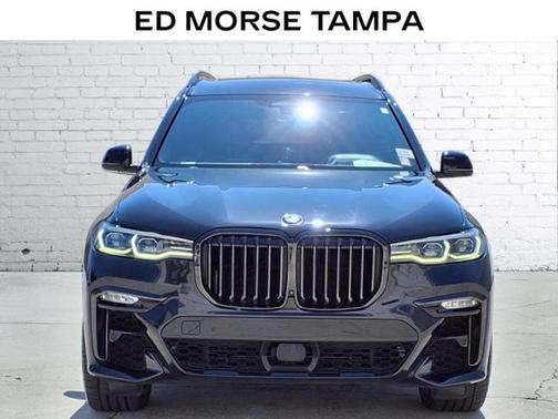 2021 BMW X7 M50i