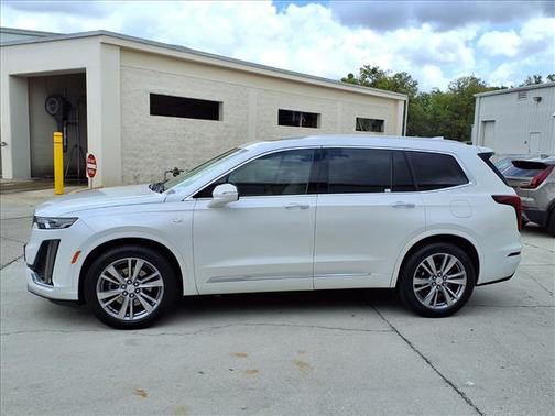 2023 Cadillac XT6 Premium Luxury FWD