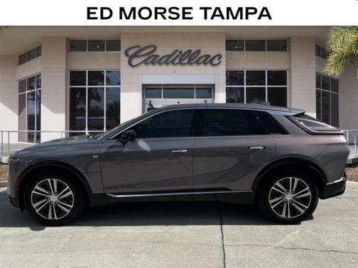 2025 Cadillac LYRIQ V