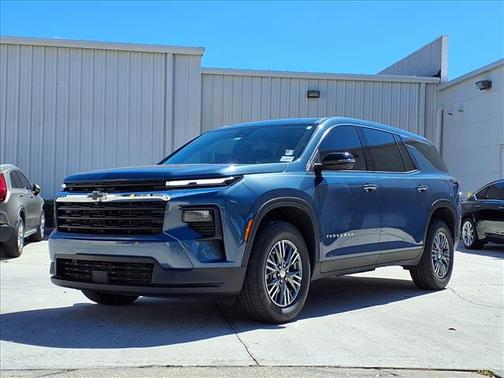 2024 Chevrolet Traverse LS