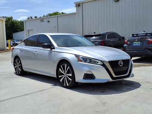 2020 Nissan Altima SR FWD
