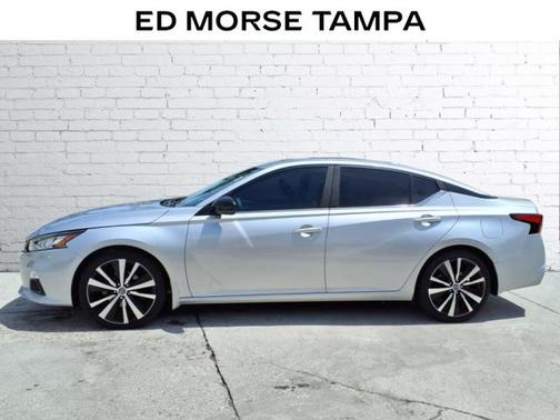 2020 Nissan Altima SR FWD