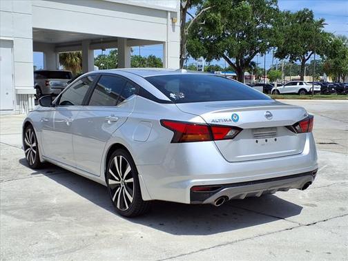 2020 Nissan Altima SR FWD