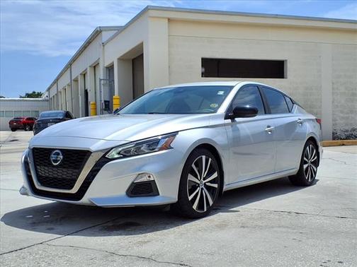 2020 Nissan Altima SR FWD