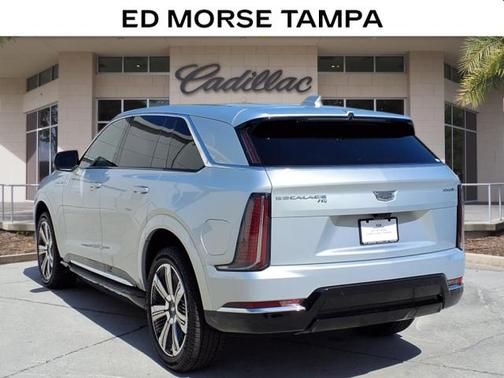 2025 Cadillac Escalade Luxury