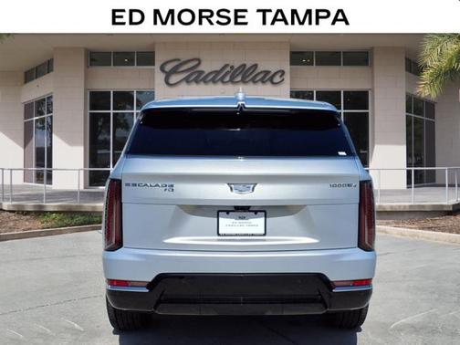 2025 Cadillac Escalade Luxury