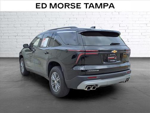 Mosaic Black Metallic 2025 Chevrolet Traverse LT