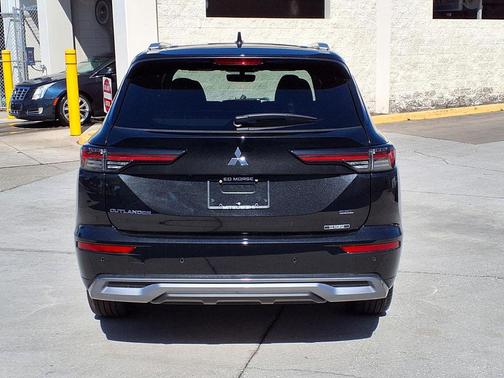 Black Diamond 2026 Mitsubishi Outlander SEL