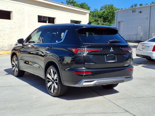 Black Diamond 2026 Mitsubishi Outlander SEL