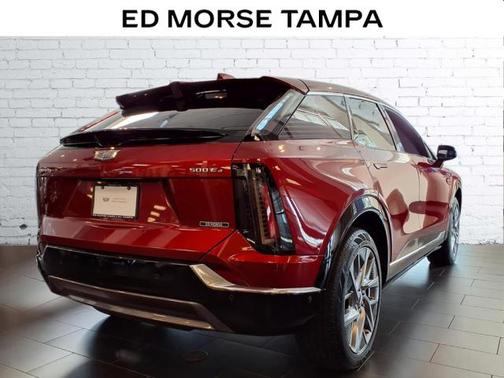 2025 Cadillac OPTIQ Luxury 1 AWD