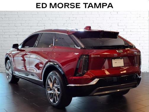 2025 Cadillac OPTIQ Luxury 1 AWD