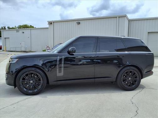 2025 Land Rover Range Rover P400 SE