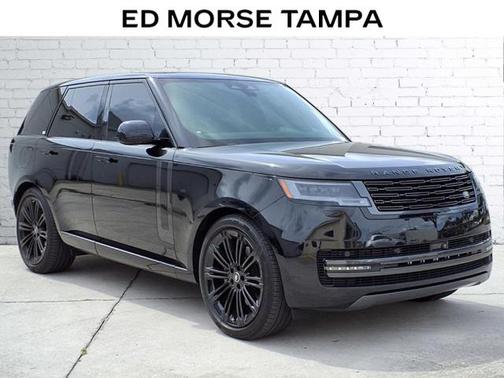 2025 Land Rover Range Rover P400 SE