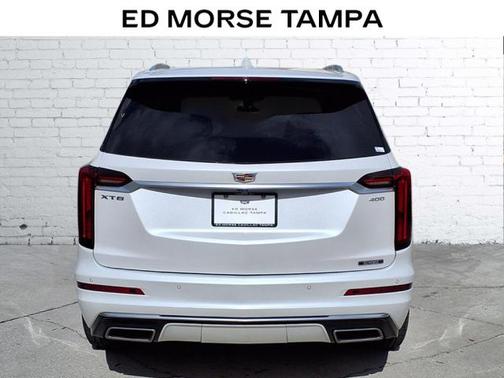 2024 Cadillac XT6 Premium Luxury FWD