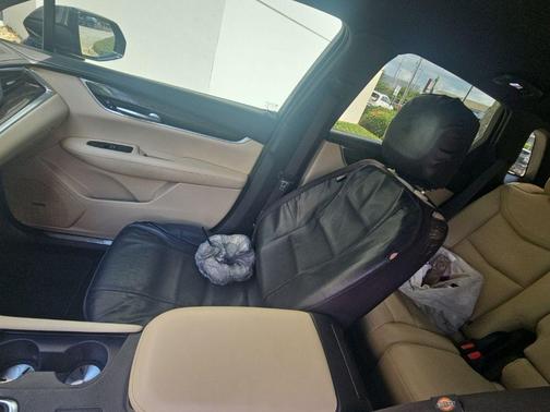 Stellar Black Metallic 2018 Cadillac XT5 Base
