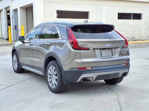 Silver Dusk Metallic 2020 Cadillac XT4 Premium Luxury