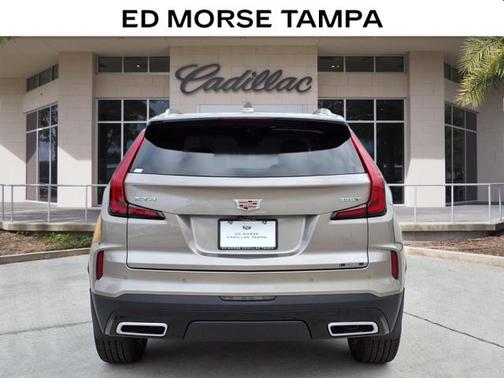 2025 Cadillac XT4 Premium Luxury