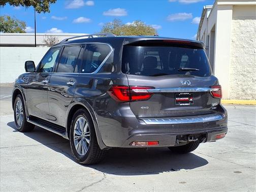 2023 INFINITI QX80 Luxe
