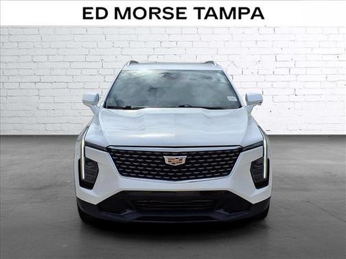 Crystal White Tricoat 2024 Cadillac XT4 Premium Luxury