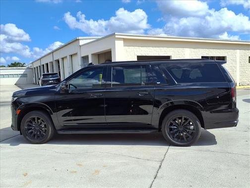 2023 Cadillac Escalade ESV Sport