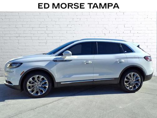 2022 Lincoln Nautilus Reserve