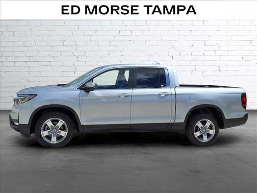 Solar Silver Metallic 2025 Honda Ridgeline RTL