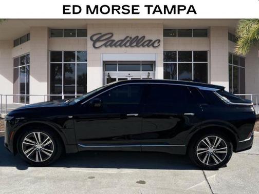 2025 Cadillac LYRIQ V