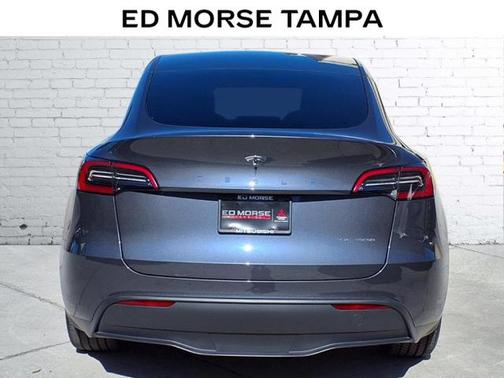 2024 Tesla Model Y Long Range Dual Motor All-Wheel Drive