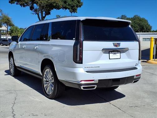 2026 Cadillac Escalade ESV Luxury