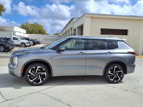 2022 Mitsubishi Outlander SEL 2.5 2WD