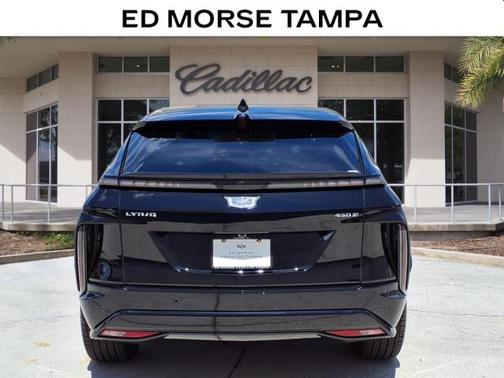 2025 Cadillac LYRIQ V