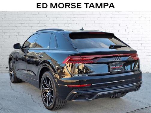 2022 Audi Q8 55 Premium Plus