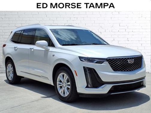 2022 Cadillac XT6 Luxury FWD