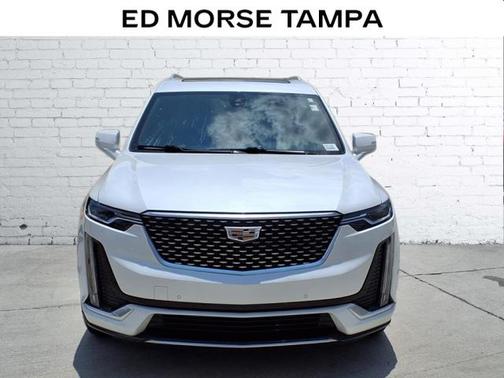 2022 Cadillac XT6 Luxury FWD