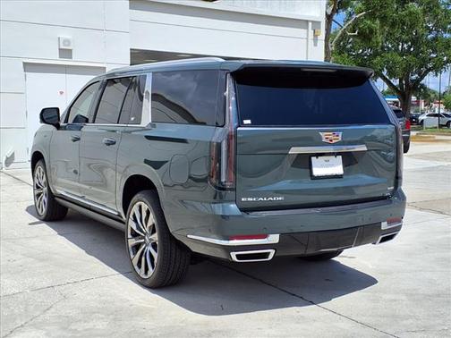 2025 Cadillac Escalade ESV Premium Luxury
