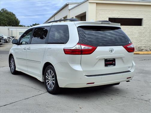 2018 Toyota Sienna SE